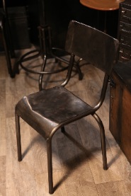 chaise metalique ancienne